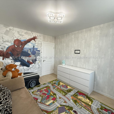 Продам квартиру, Тракторостроителей просп. , 63 , 3 кім., 65 м², капитальный ремонт 