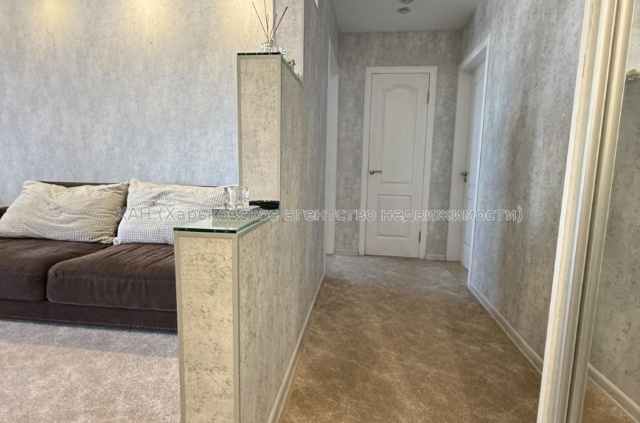 Продам квартиру, Тракторостроителей просп. , 63 , 3 кім., 65 м², капитальный ремонт 