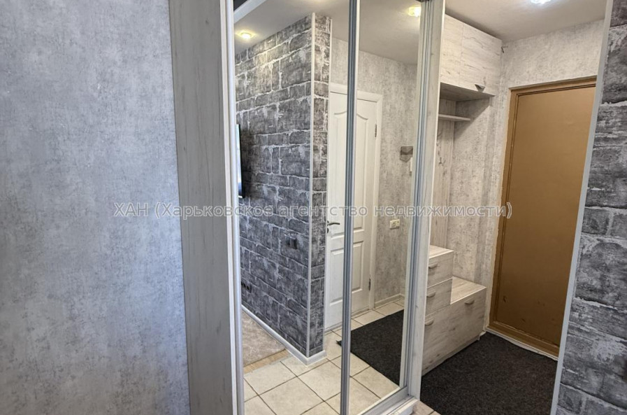 Продам квартиру, Тракторостроителей просп. , 63 , 3 кім., 65 м², капитальный ремонт 