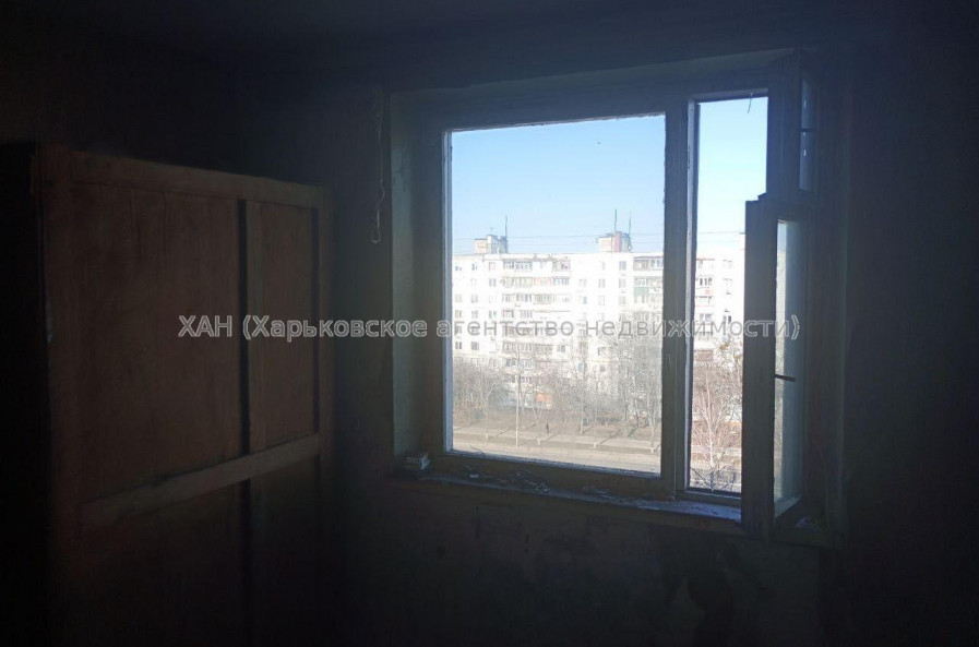 Продам квартиру, Тракторостроителей просп. , 2 кім., 45 м², без ремонта 