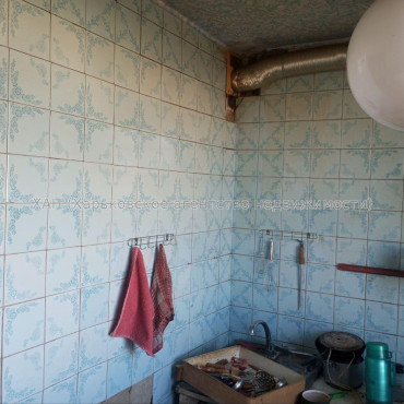 Продам квартиру, Тракторостроителей просп. , 2 кім., 45 м², без ремонта 