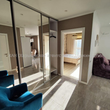 Продам квартиру, Рогатинская Левада ул. , 1  ком., 50 м², евроремонт 