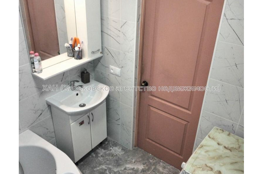 Продам квартиру, Рубановская ул. , 3  ком., 60 м², косметический ремонт 