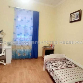 Продам квартиру, Рубановская ул. , 3  ком., 60 м², косметический ремонт