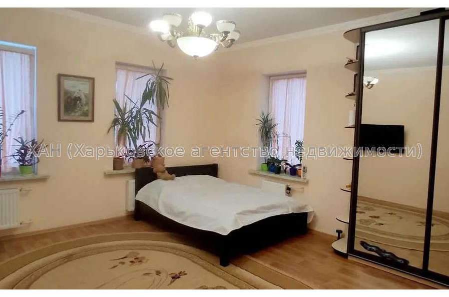 Продам квартиру, Рубановская ул. , 3 кім., 60 м², косметический ремонт 