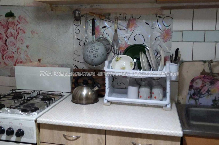 Продам квартиру, Харьковских Дивизий ул. , 1 кім., 29.80 м², советский ремонт 