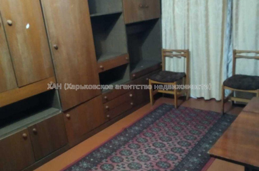 Продам квартиру, Харьковских Дивизий ул. , 1 кім., 29.80 м², советский ремонт 
