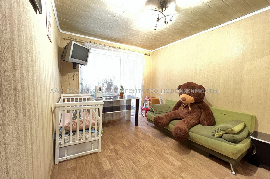 Продам квартиру, Каденюка ул. , 8А , 2 кім., 47.40 м², косметический ремонт 