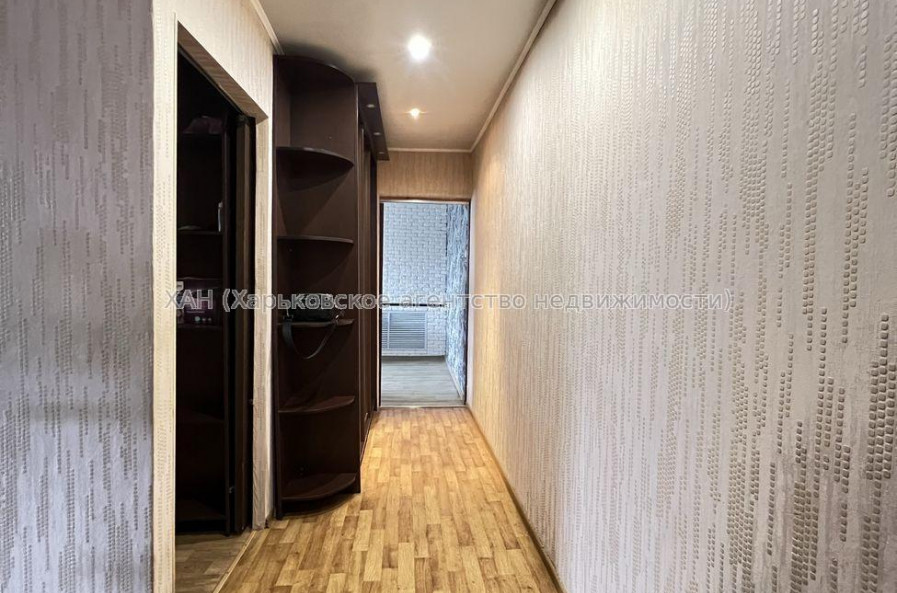 Продам квартиру, Каденюка ул. , 8А , 2 кім., 47.40 м², косметический ремонт 