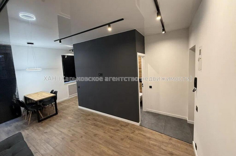 Продам квартиру, Науки просп. , 19 , 2 кім., 45 м², евроремонт 