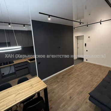 Продам квартиру, Науки просп. , 19 , 2 кім., 45 м², евроремонт 