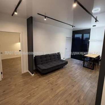 Продам квартиру, Науки просп. , 19 , 2 кім., 45 м², евроремонт 