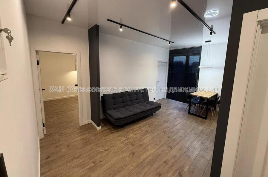 Продам квартиру, Науки просп. , 19 , 2 кім., 45 м², евроремонт 