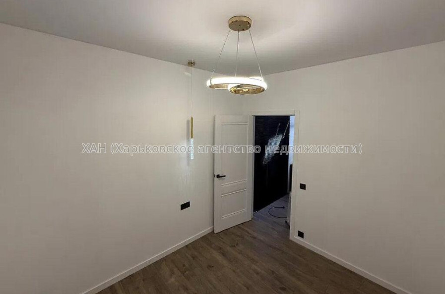 Продам квартиру, Науки просп. , 19 , 2 кім., 45 м², евроремонт 