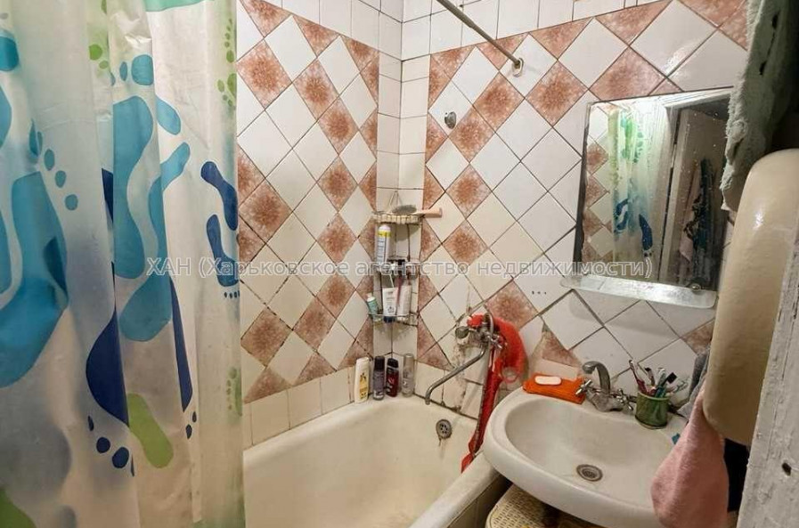 Продам квартиру, Байрона пр-т , 1 , 3 кім., 57 м², косметический ремонт 