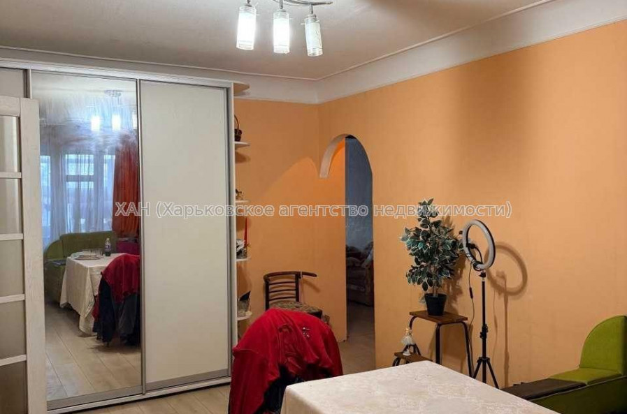 Продам квартиру, Байрона пр-т , 1 , 3 кім., 57 м², косметический ремонт 