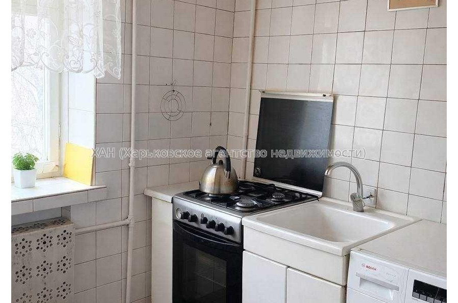 Продам квартиру, Байрона пр-т , 1 , 3 кім., 57 м², косметический ремонт 