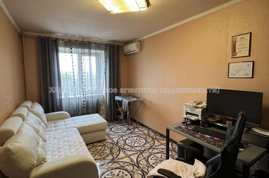 Продам квартиру, Лебединская ул. , 5 , 2 кім., 48 м², косметический ремонт 