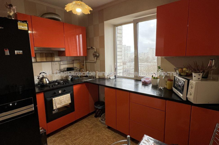 Продам квартиру, Лебединская ул. , 5 , 2 кім., 48 м², косметический ремонт 