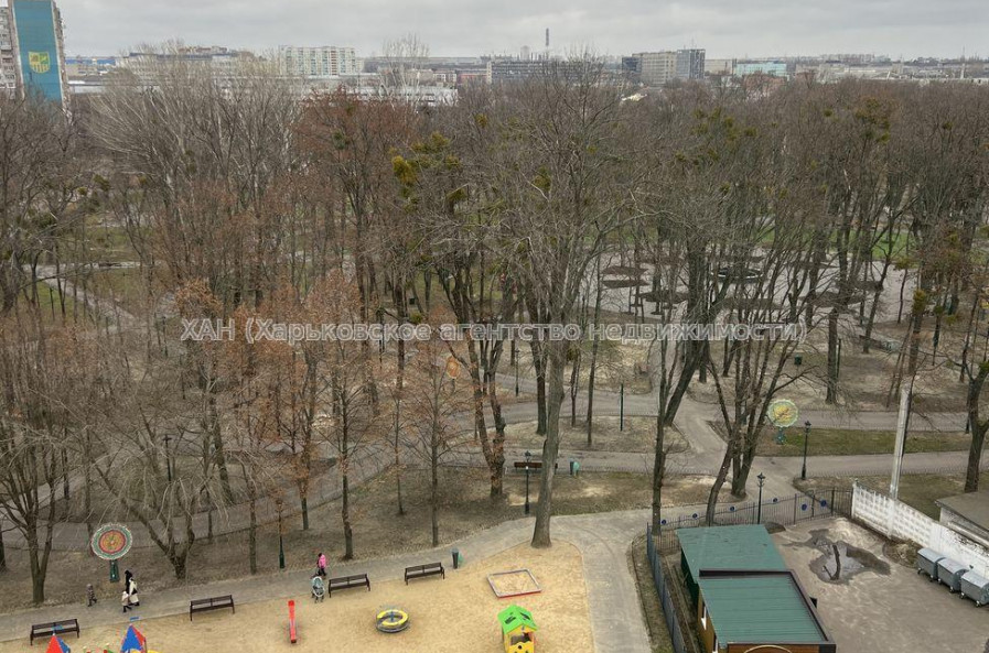 Продам квартиру, Лебединская ул. , 5 , 2 кім., 48 м², косметический ремонт 