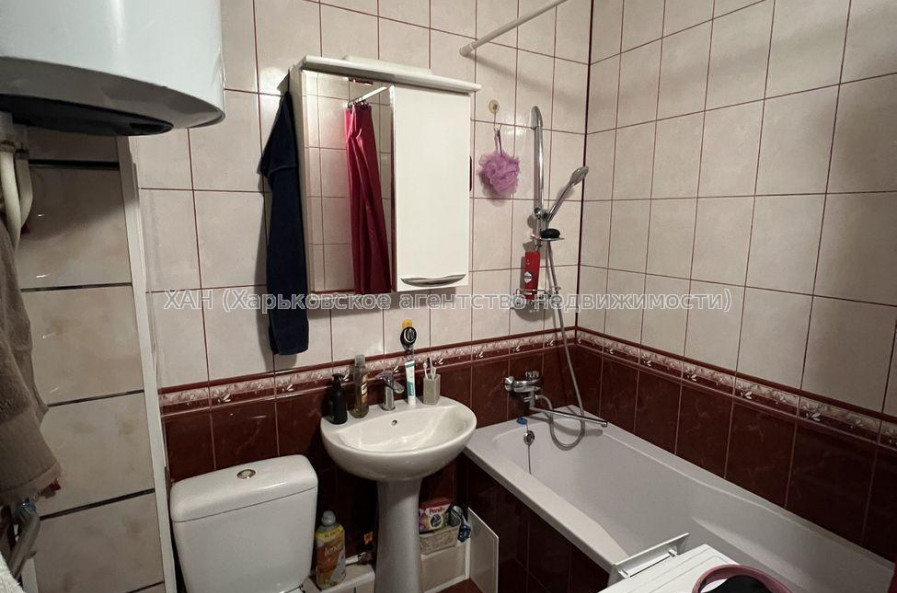 Продам квартиру, Лебединская ул. , 5 , 2 кім., 48 м², косметический ремонт 