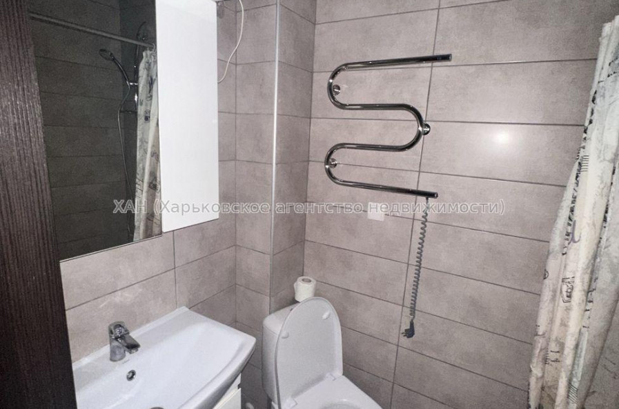 Продам квартиру, Фесенковская ул. , 15 , 1 кім., 19 м², капитальный ремонт 