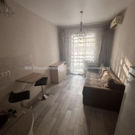 Продам квартиру, Фесенковская ул. , 15 , 1 кім., 19 м², капитальный ремонт