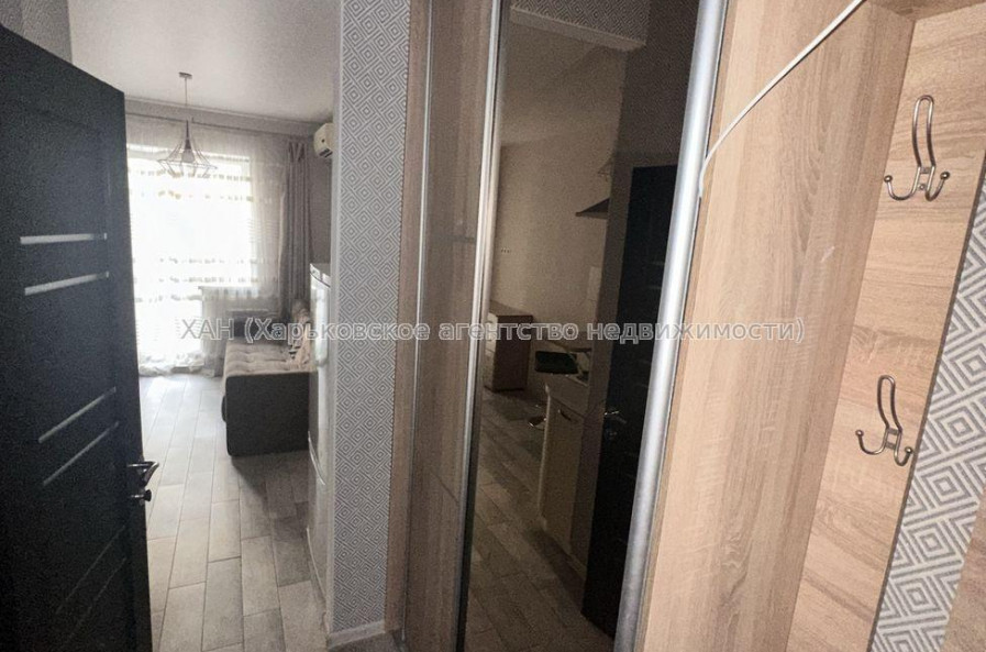 Продам квартиру, Фесенковская ул. , 15 , 1 кім., 19 м², капитальный ремонт 