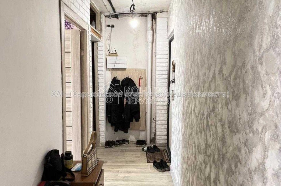 Продам квартиру, Байрона пр-т , 167 , 2 кім., 45 м², капитальный ремонт 