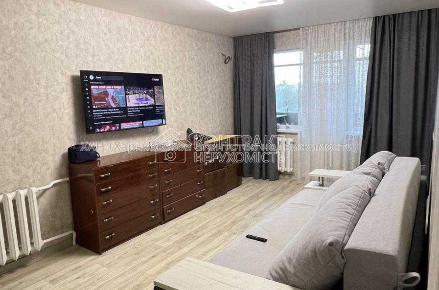 Продам квартиру, Байрона пр-т , 167 , 2 кім., 45 м², капитальный ремонт 