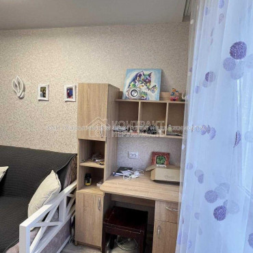 Продам квартиру, Байрона пр-т , 167 , 2 кім., 45 м², капитальный ремонт 