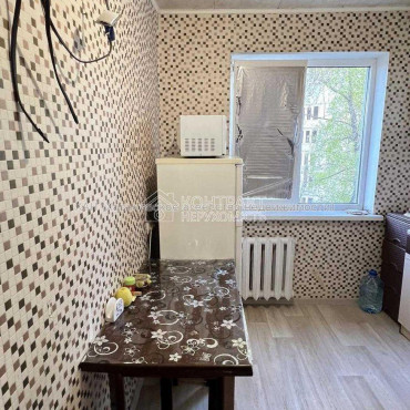 Продам квартиру, Байрона пр-т , 167 , 2 кім., 45 м², капитальный ремонт 