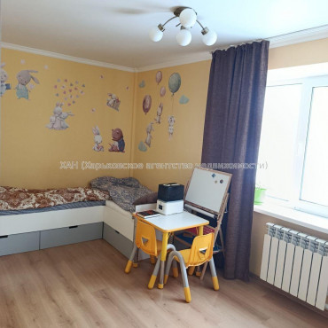Продам квартиру, Бригады Хартия ул. , 3 кім., 53 м², косметический ремонт 