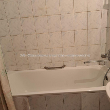 Продам квартиру, Соборности Украины ул. , 1 кім., 38.50 м², косметический ремонт 