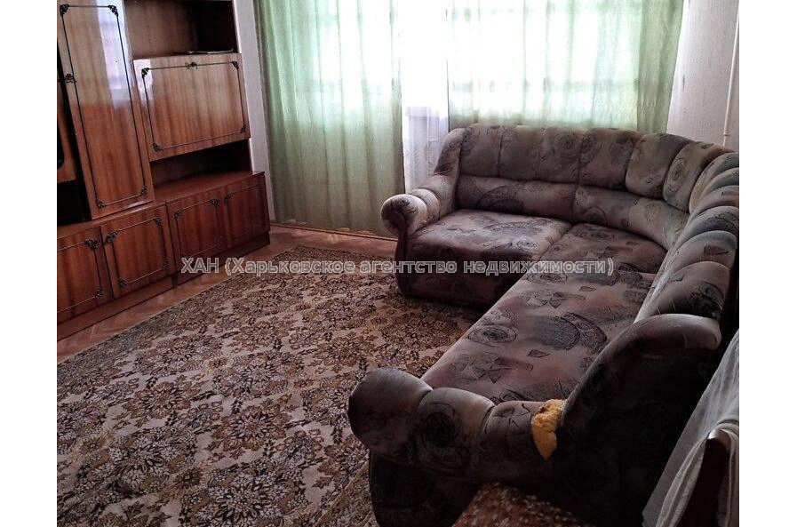 Продам квартиру, Соборности Украины ул. , 1 кім., 38.50 м², косметический ремонт 