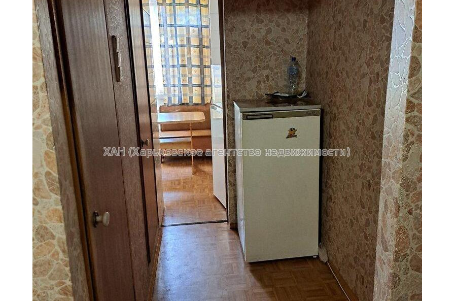 Продам квартиру, Соборности Украины ул. , 1 кім., 38.50 м², косметический ремонт 