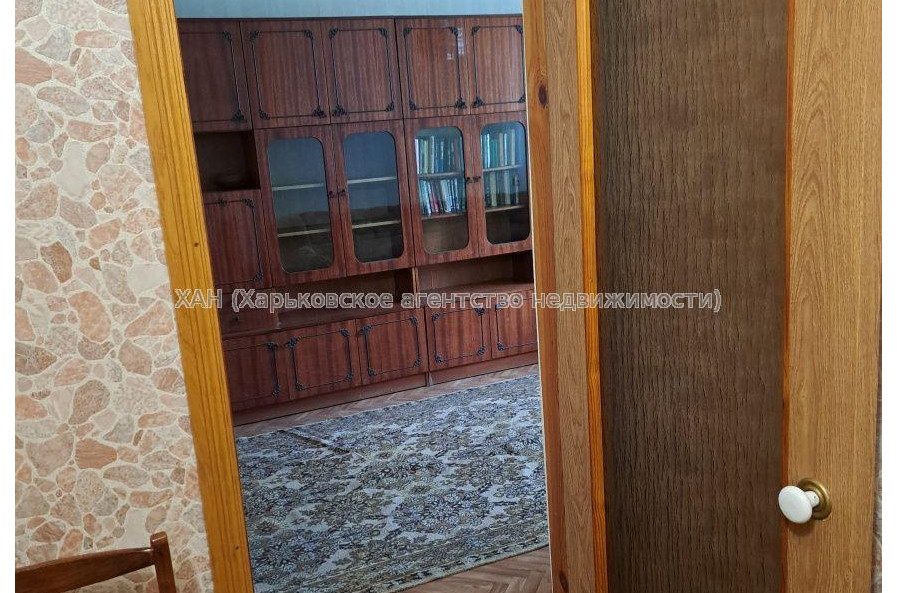 Продам квартиру, Соборности Украины ул. , 1 кім., 38.50 м², косметический ремонт 