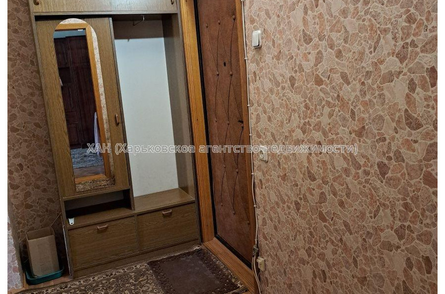 Продам квартиру, Соборности Украины ул. , 1 кім., 38.50 м², косметический ремонт 