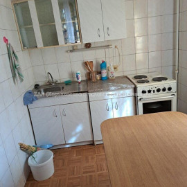 Продам квартиру, Соборности Украины ул. , 1 кім., 38.50 м², косметический ремонт