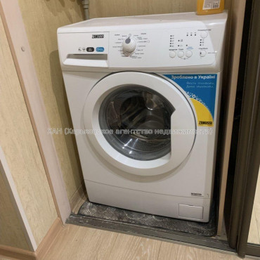 Продам квартиру, Шевченковский пер. , 1 кім., 18.80 м², евроремонт 