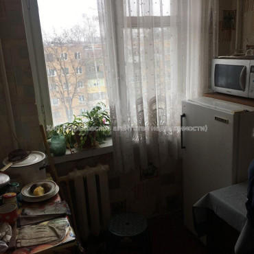 Продам квартиру, Владислава Зубенко ул. , 1 кім., 48 м², советский ремонт 