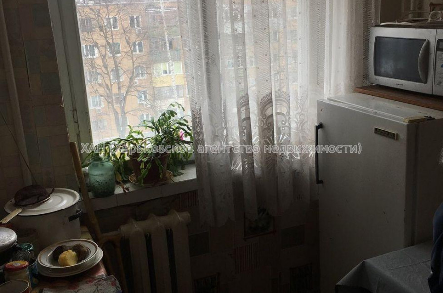 Продам квартиру, Владислава Зубенко ул. , 1 кім., 48 м², советский ремонт 