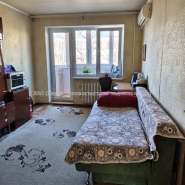 Продам квартиру, Тракторостроителей просп. , 2  ком., 44.40 м², советский ремонт 