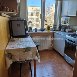 Продам квартиру, Тракторостроителей просп. , 2  ком., 44.40 м², советский ремонт