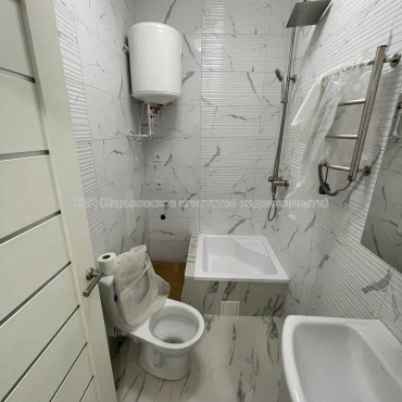 Продам квартиру, Профессора Атамановского ул. , 1  ком., 28 м², капитальный ремонт 