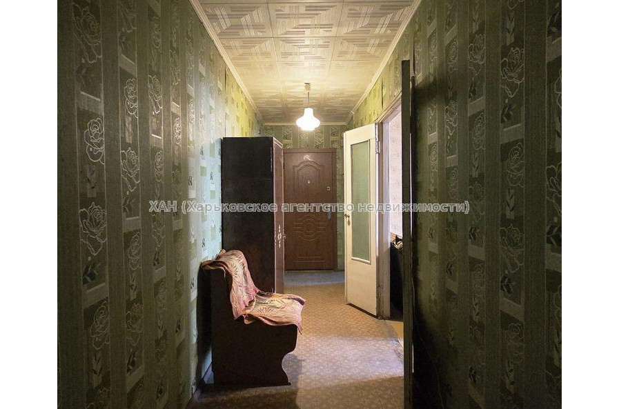 Продам квартиру, Братьев Гипиков ул. , 3 кім., 66.40 м², советский ремонт 