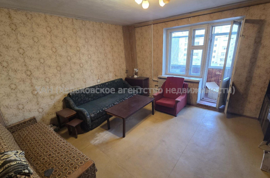 Продам квартиру, Братьев Гипиков ул. , 3 кім., 66.40 м², советский ремонт 