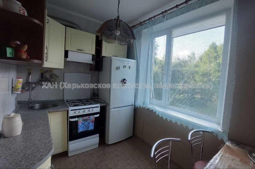 Продам квартиру, Непокоренных ул. , 70 , 2 кім., 46 м², капитальный ремонт 