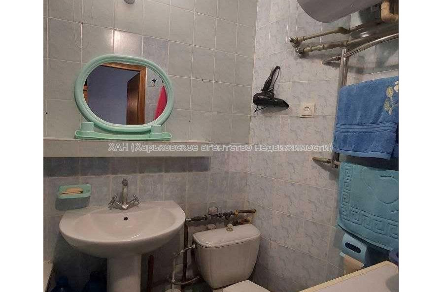 Продам квартиру, Непокоренных ул. , 70 , 2 кім., 46 м², капитальный ремонт 