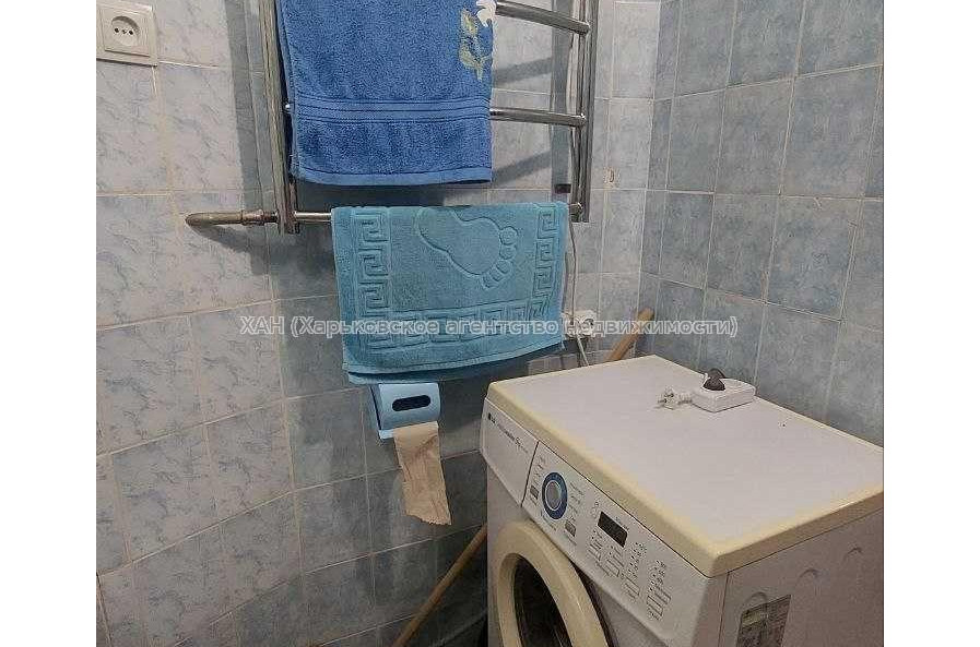 Продам квартиру, Непокоренных ул. , 70 , 2 кім., 46 м², капитальный ремонт 